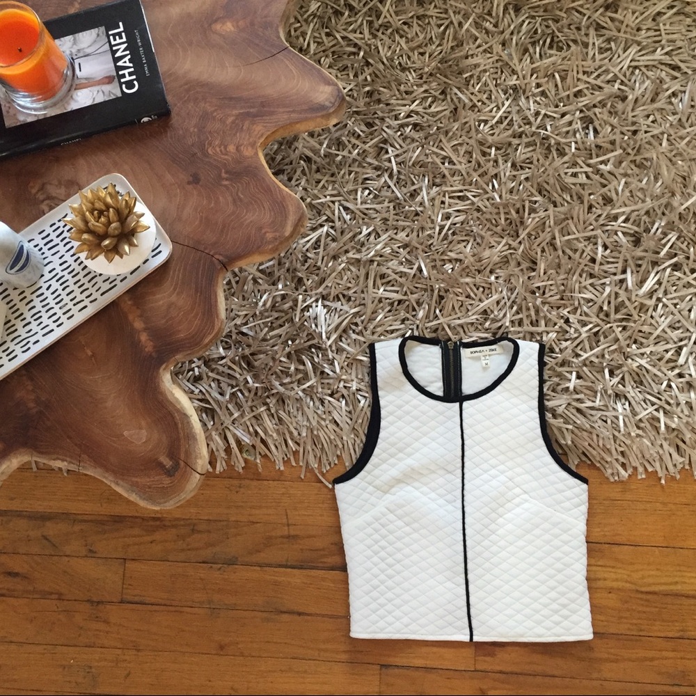Fitted crop top